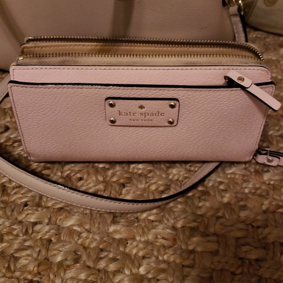 Kate spade medium satchel with blush pink wallet - Picture 3 of 3
